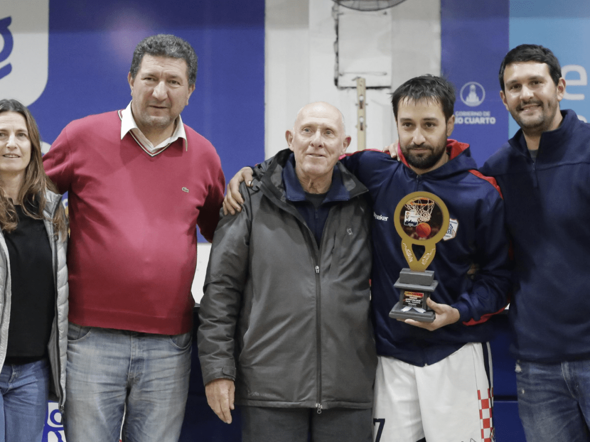 ¡La Primera Masculina subcampeona del torneo&nbsp;asociativo!